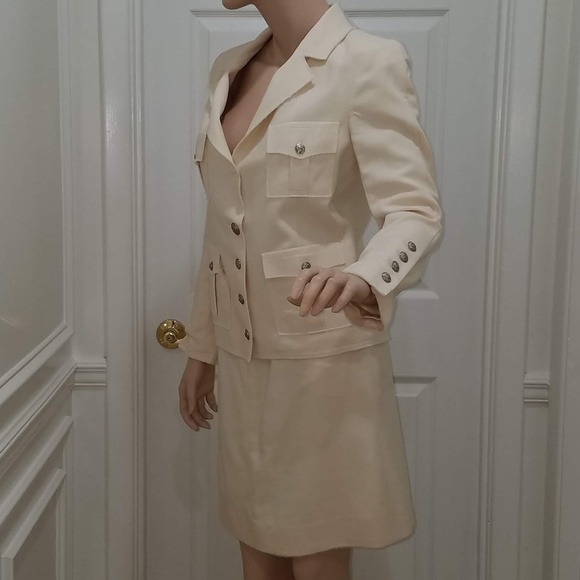 CHANEL Dresses & Skirts - CHANEL Cream Suit w/ Frayed Hems CC & Buttons